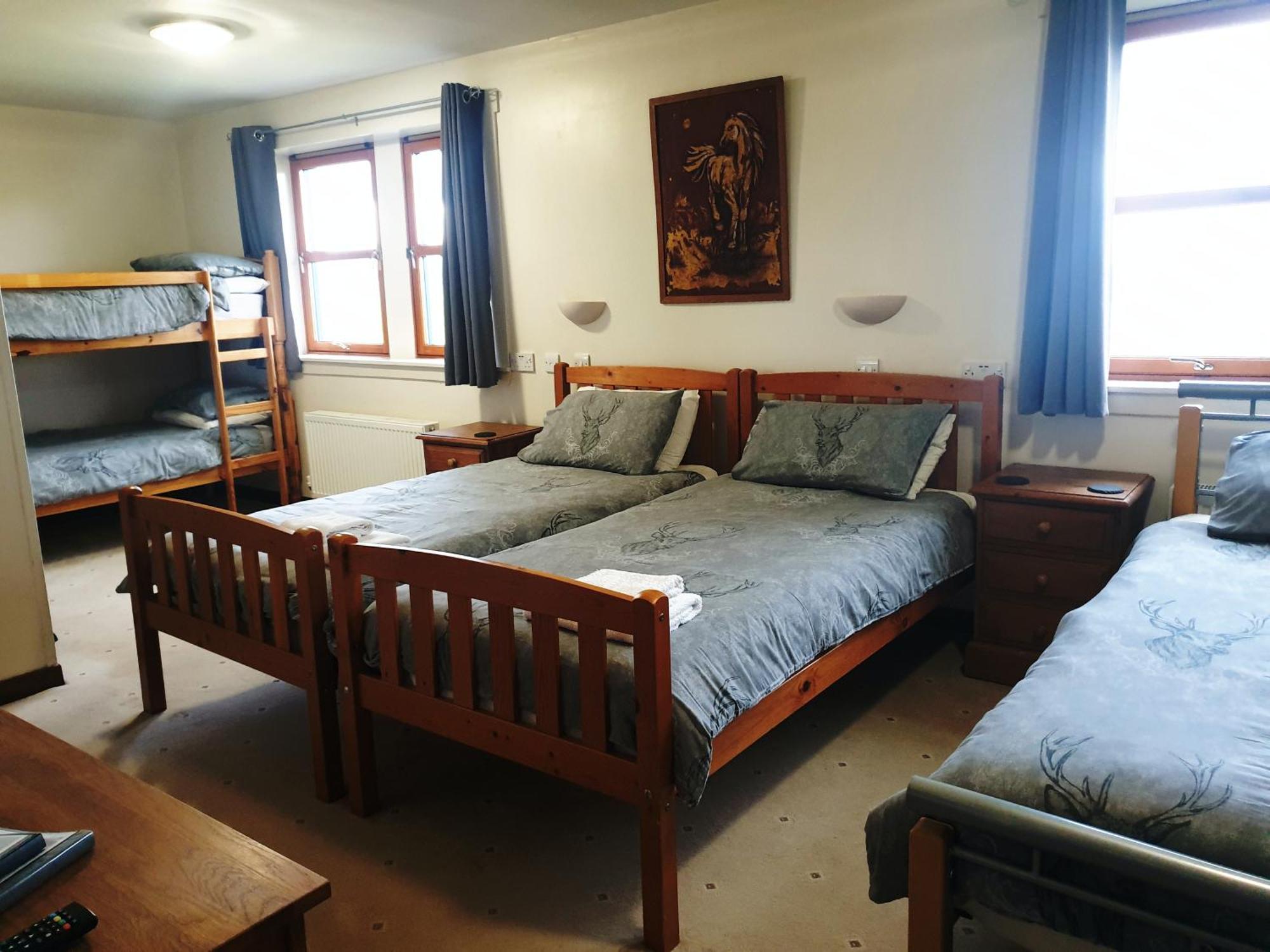 Hotel The Loch Erisort à Balallan Extérieur photo