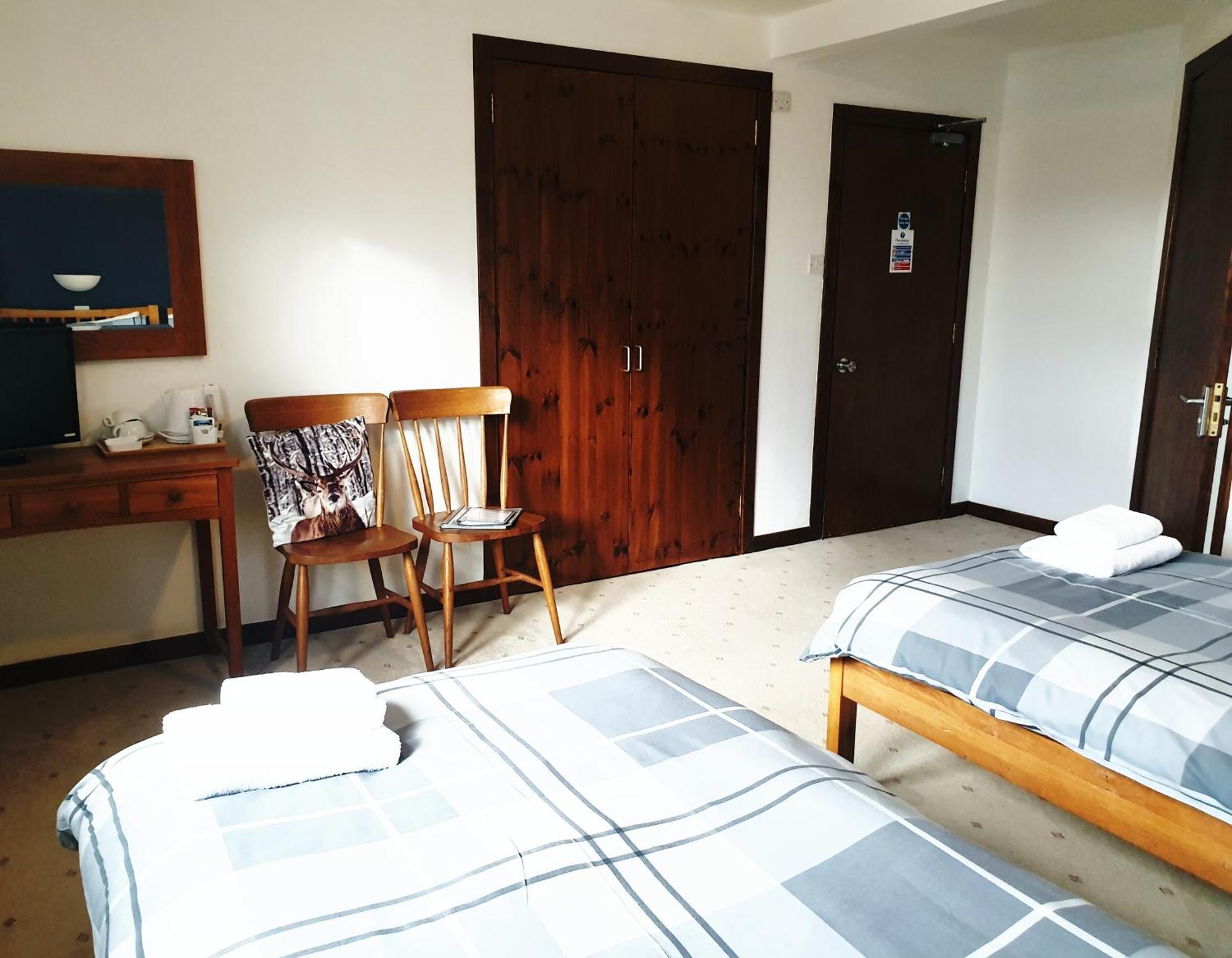 Hotel The Loch Erisort à Balallan Extérieur photo